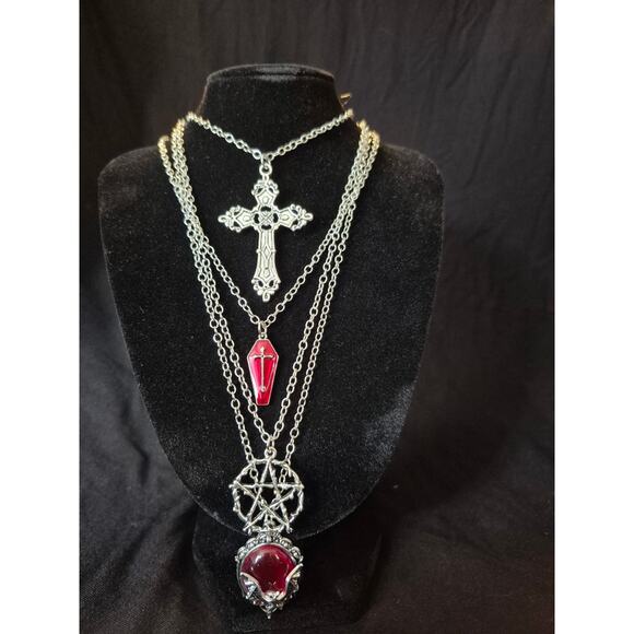 4pcs Vintage Bat, Faux, Coffin, Arrow, Red Heart, Star Pendant Necklace Set, - Picture 4 of 5